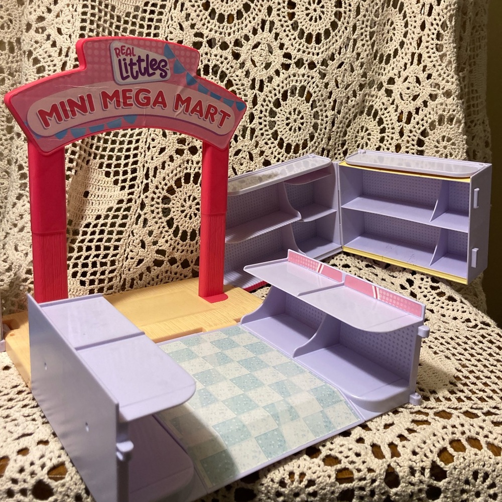 B1G2 - Real Littles Mini Mart Toy Playset - Buy 1, Get 2 FREE